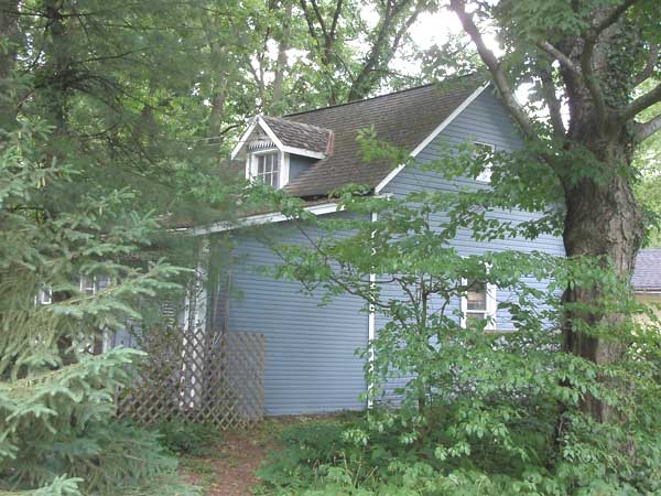 Barn/garage -3 2008 - Back 